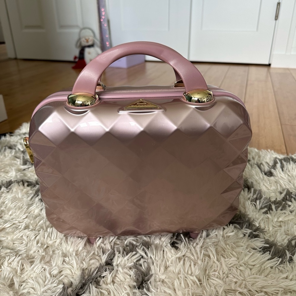 Travel size light weight bag, with handles!!